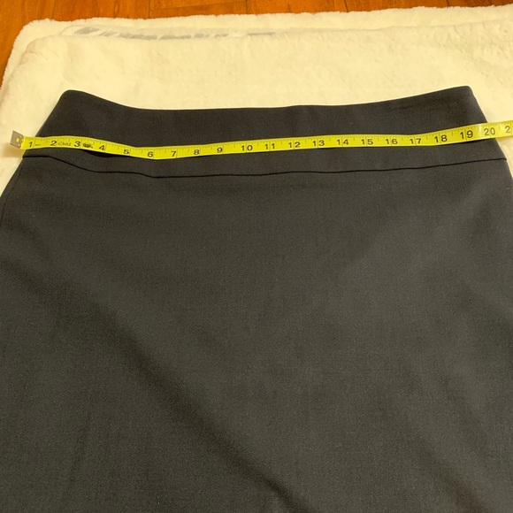 Peserico Skirt/Color Navy/Size 50 Italy (USA Size 14) - Picture 4 of 9
